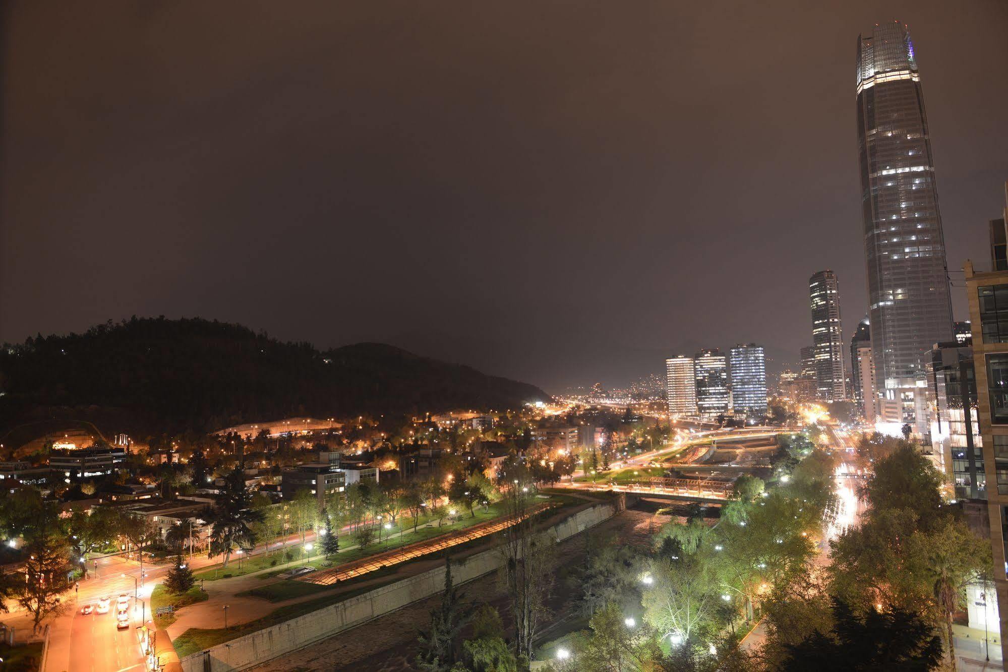 Chilean Suites And Apartment サンティアゴ エクステリア 写真