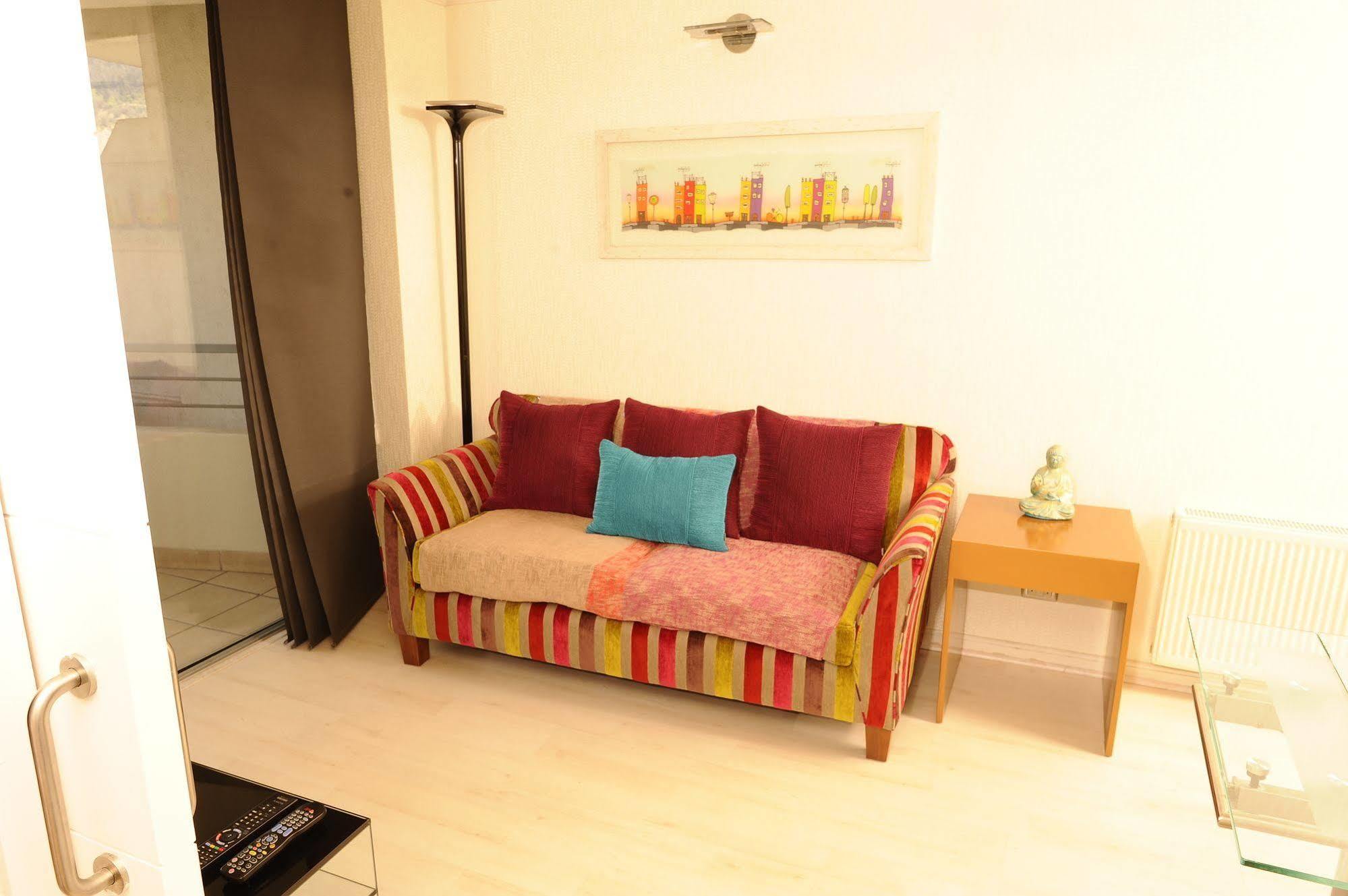 Chilean Suites And Apartment サンティアゴ エクステリア 写真