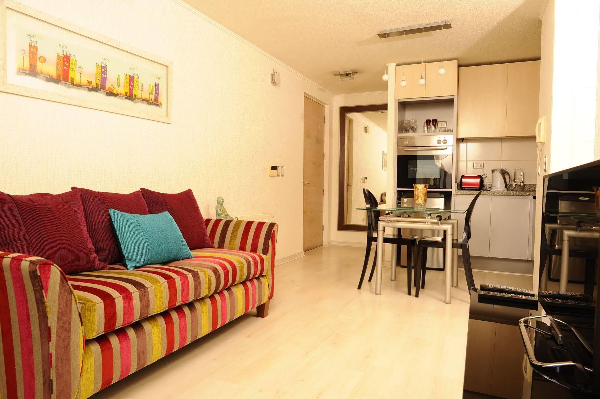 Chilean Suites And Apartment サンティアゴ エクステリア 写真